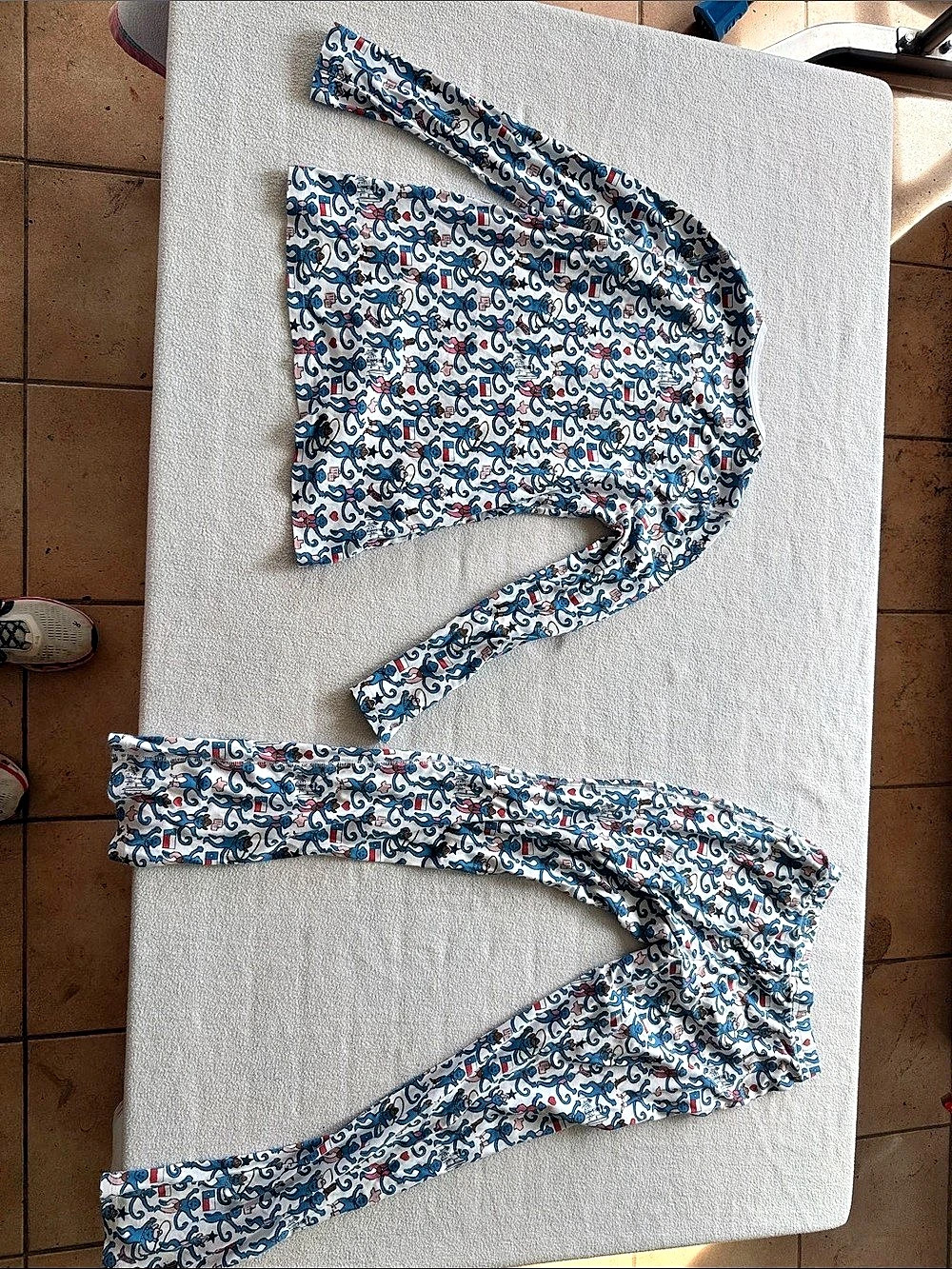 Printed Two-Piece Set - Picture 4 of 4